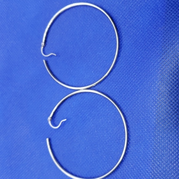 Sterling silver hoop earrings - Picture 8 of 9